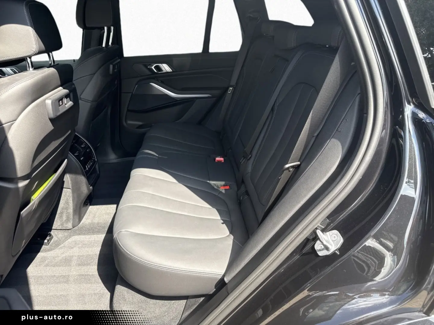BMW X5 xDr45e MSport LASER HUD AHK Pano HiFi PaAss
