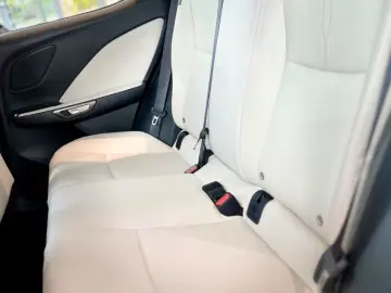 LEXUS LBX Elegant Leder    Garantie    Keyless    HYBR