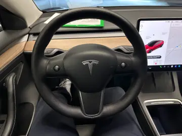 Tesla Model 3 Performance Dual AWD  20Zoll 1.HAND