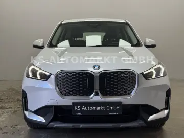 BMW iX1 30 xDrive Head-Up 360 Kam Navi LED