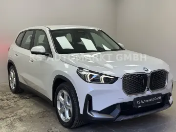 BMW iX1 30 xDrive Head-Up 360 Kam Navi LED