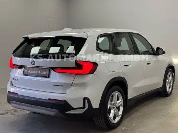 BMW iX1 30 xDrive Head-Up 360 Kam Navi LED