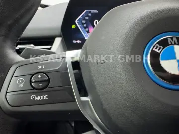 BMW iX1 30 xDrive Head-Up 360 Kam Navi LED