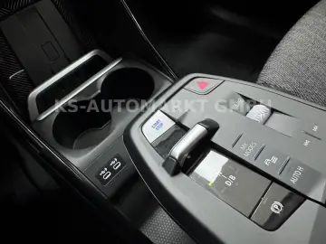 BMW iX1 30 xDrive Head-Up 360 Kam Navi LED