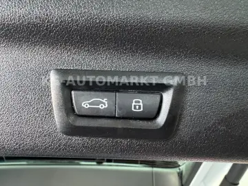 BMW iX1 30 xDrive Head-Up 360 Kam Navi LED