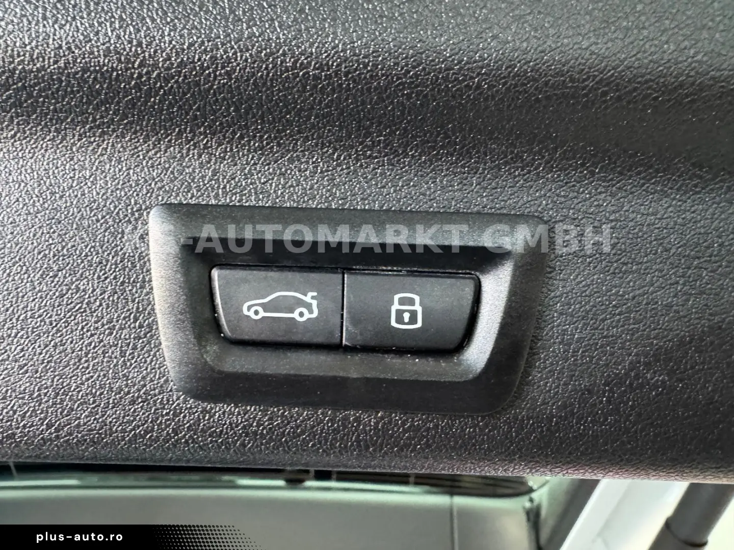 BMW iX1 30 xDrive Head-Up 360 Kam Navi LED