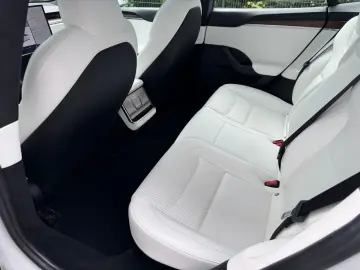 TESLA Model S Dual Motor Palladium HW4  8fachbereift
