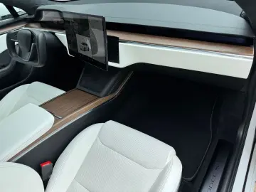 TESLA Model S Dual Motor Palladium HW4  8fachbereift