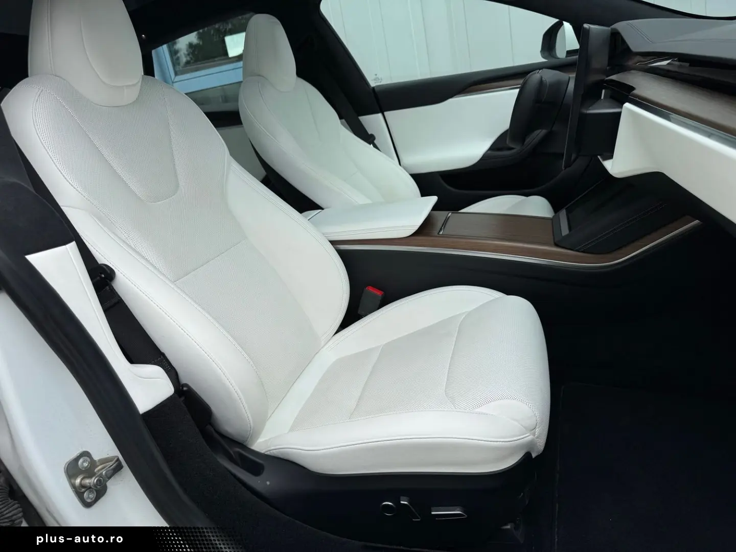 TESLA Model S Dual Motor Palladium HW4  8fachbereift