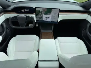 TESLA Model S Dual Motor Palladium HW4  8fachbereift