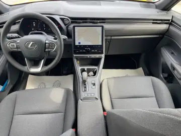 LEXUS LBX FWD LED NAVI Automatic SHZ ACC