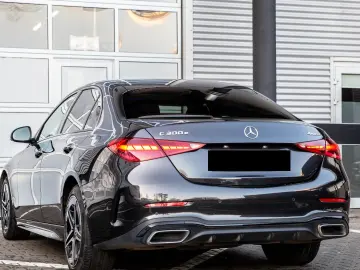 --Mercedes-Benz C 300 e PHEV AMG Premium Plus--