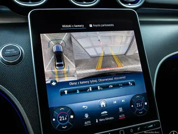 --Mercedes-Benz C 300 e PHEV AMG Premium Plus--