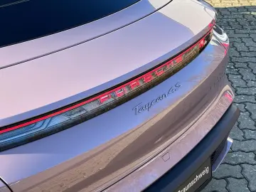 Porsche Taycan 4S
