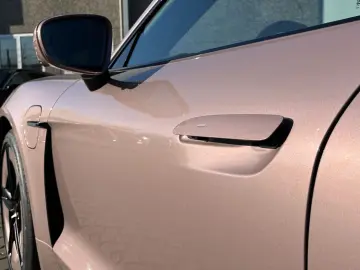 Porsche Taycan 4S