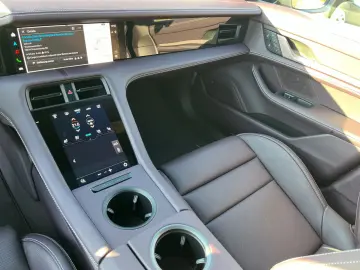 Porsche Taycan 4S