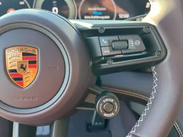 Porsche Taycan 4S