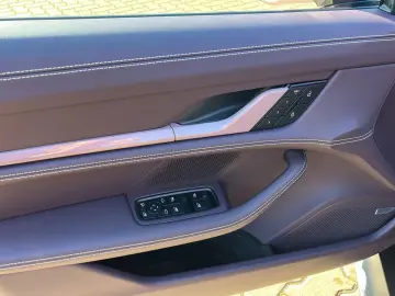 Porsche Taycan 4S