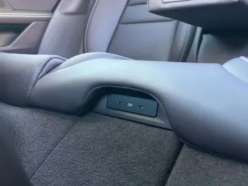 Porsche Taycan 4S