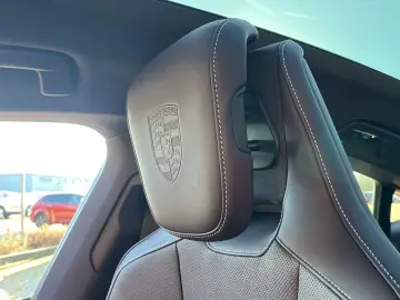 Porsche Taycan 4S