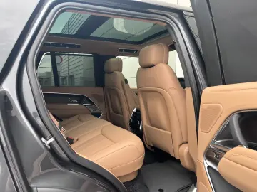 Land Rover Range Rover D350 - Panoramic