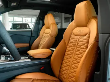 Audi RS Q8 4.0 TFSI quattro