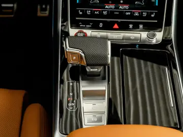 Audi RS Q8 4.0 TFSI quattro