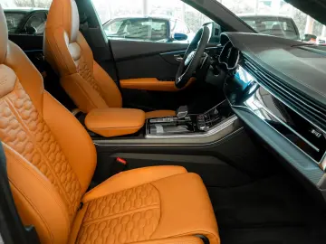 Audi RS Q8 4.0 TFSI quattro