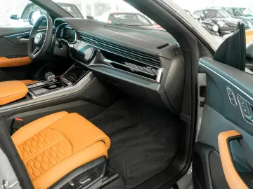 Audi RS Q8 4.0 TFSI quattro
