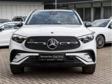 MERCEDES-BENZ GLC 300 d 4M AMG-Sport Pano Burm HUD AHK Stdhz