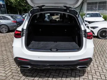 MERCEDES-BENZ GLC 300 d 4M AMG-Sport Pano Burm HUD AHK Stdhz
