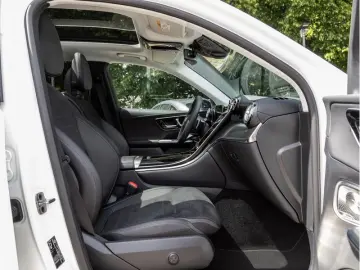 MERCEDES-BENZ GLC 300 d 4M AMG-Sport Pano Burm HUD AHK Stdhz