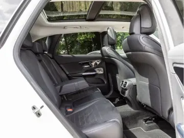 MERCEDES-BENZ GLC 300 d 4M AMG-Sport Pano Burm HUD AHK Stdhz