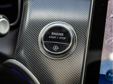 MERCEDES-BENZ GLC 300 d 4M AMG-Sport Pano Burm HUD AHK Stdhz