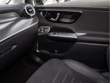 MERCEDES-BENZ GLC 300 d 4M AMG-Sport Pano Burm HUD AHK Stdhz