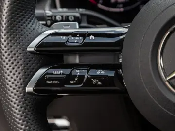 MERCEDES-BENZ GLC 300 d 4M AMG-Sport Pano Burm HUD AHK Stdhz