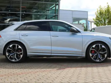 Audi RSQ8 4.0 TFSI quattro