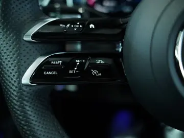 MERCEDES-BENZ CLE 200 AMG Line Premium Coupé  Pano  …