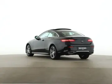 MERCEDES-BENZ E 400 d 4M Coupé AMG Pano Burmester Le…