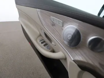 MERCEDES-BENZ E 400 d 4M Coupé AMG Pano Burmester Le…