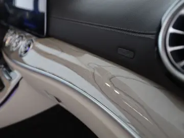 MERCEDES-BENZ E 400 d 4M Coupé AMG Pano Burmester Le…