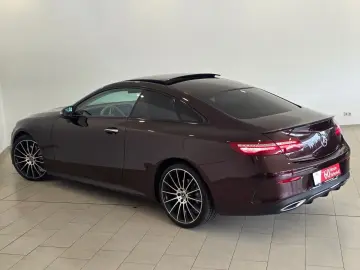 MERCEDES-BENZ E 300 d Coupe AMG-Line Night-Paket Des…