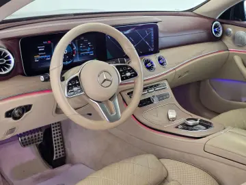 MERCEDES-BENZ E 300 d Coupe AMG-Line Night-Paket Des…