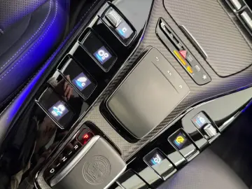 MERCEDES-BENZ AMG GT 4-trg. 53 4Matic   BURMESTER HUD 1 HAND