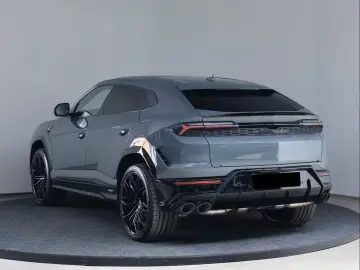 Lamborghini URUS SE - PHEV