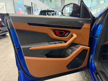 Lamborghini Urus SE - PHEV