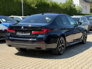 BMW 520d Aut. M-Sportpaket Glasdach Soft-Close Laser