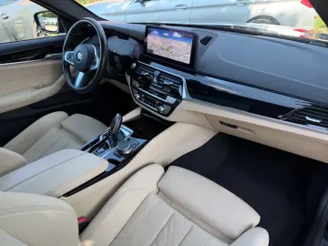 BMW 520d Aut. M-Sportpaket Glasdach Soft-Close Laser
