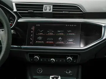 AUDI Q3 Sportback 35 TFSI S line AHK ACC GWF
