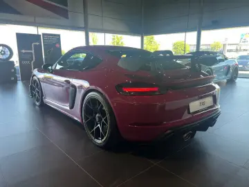 Porsche 718 Cayman GT4 RS (982)